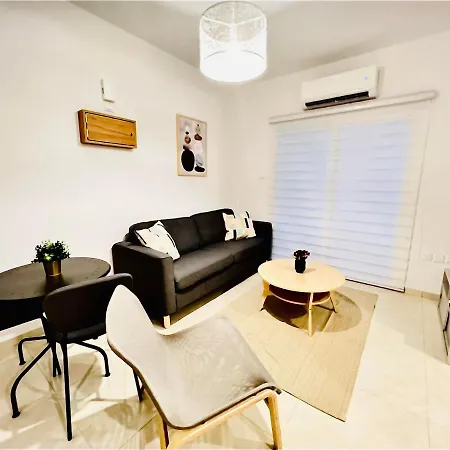 Appartement Lina 25 *